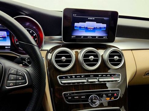 Used 2018 Mercedes-Benz C 300 4MATIC Sedan image 17
