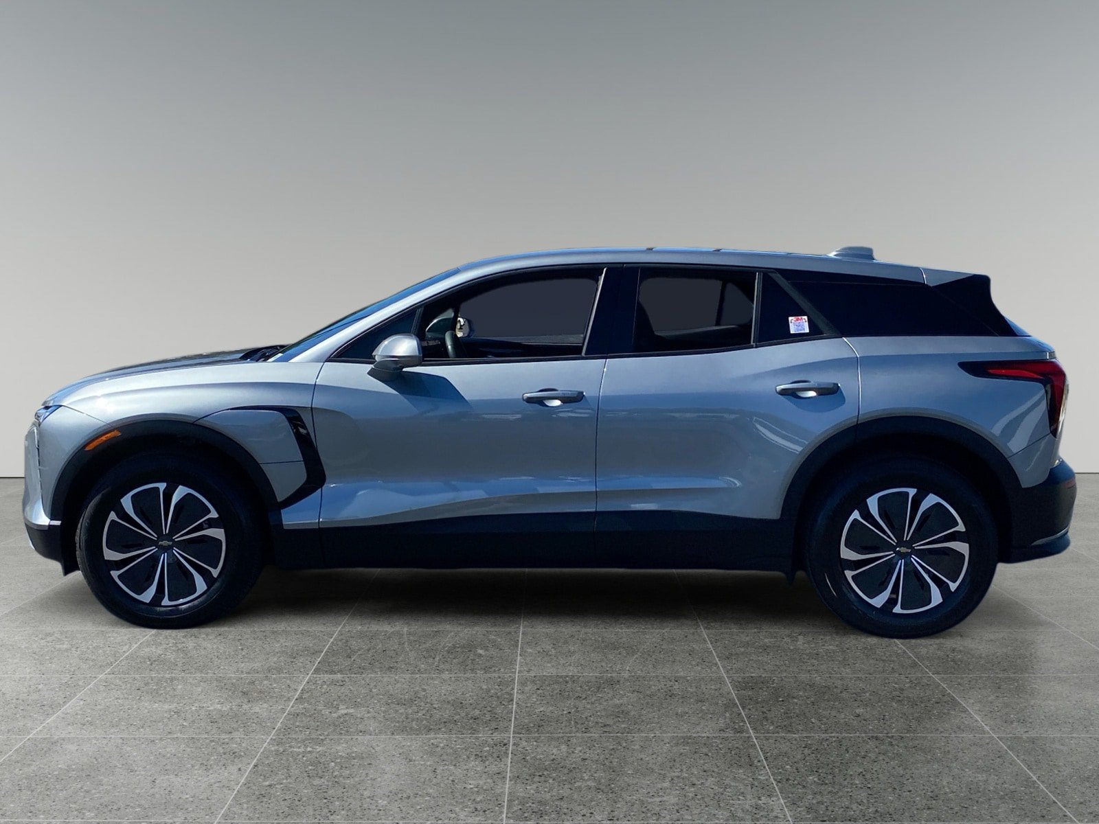 Used 2026 Chevrolet Blazer EV LT FWD image 2