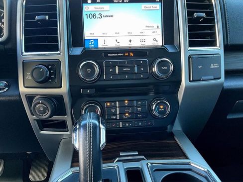 Used 2017 Ford F150 Lariat image 29