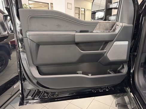 New 2026 Ford F250 Lariat w/ Black Appearance Package image 14
