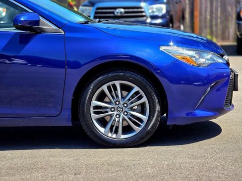 Used 2015 Toyota Camry SE FWD image 10