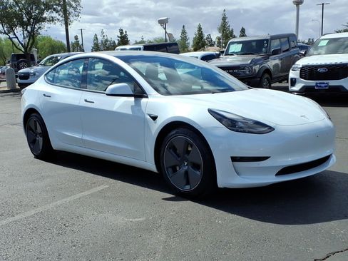 Used 2021 Tesla Model 3 Standard Range Plus RWD image 8