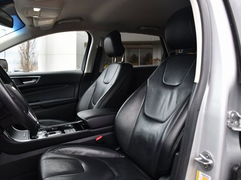 Used 2019 Ford Edge Titanium w/ Cold Weather Package image 13