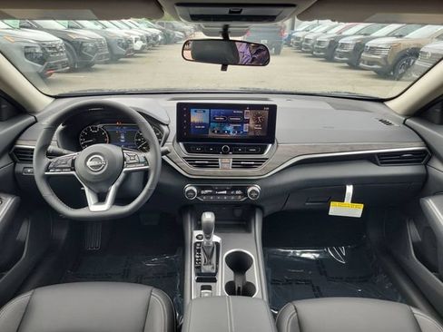 New 2026 Nissan Altima 2.5 SV w/ SV Premium Package FWD image 7