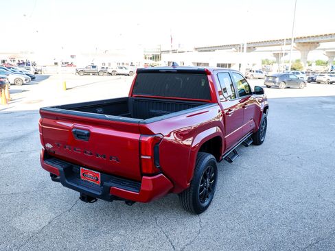 Certified 2026 Toyota Tacoma SR5 AWD/4WD image 8