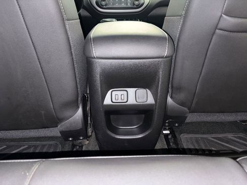 Used 2018 Chevrolet Colorado ZR2 image 23