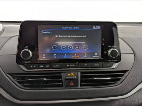 Used 2024 Nissan Altima 2.5 S FWD image 24