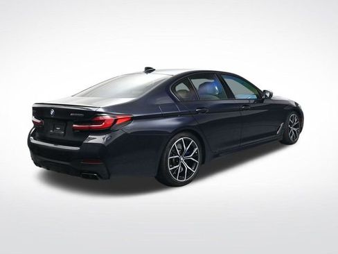 Used 2023 BMW M550i xDrive M550i xDrive w/ Dynamic Handling Package image 4