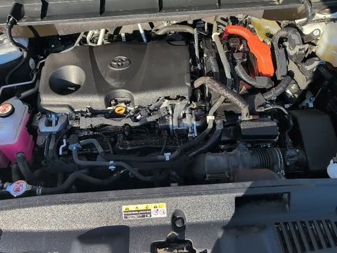 Used 2021 Toyota Highlander Limited image 25