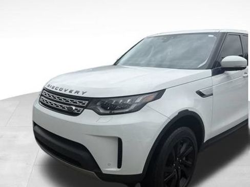 Used 2018 Land Rover Discovery HSE AWD/4WD image 2
