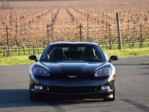 Used 2007 Chevrolet Corvette Coupe w/ Preferred Equipment Group image 8