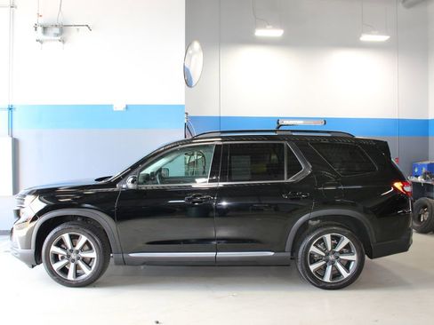 Used 2025 Honda Pilot Touring image 15