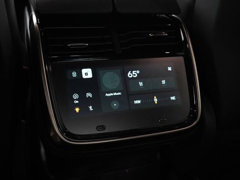Used 2022 Rivian R1T Adventure AWD/4WD image 16