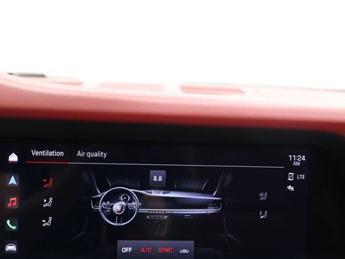 Used 2022 Porsche 911 Carrera image 42