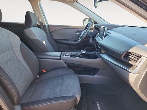 Used 2023 Nissan Rogue SV image 15