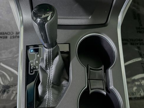 Used 2017 Toyota Camry LE image 20