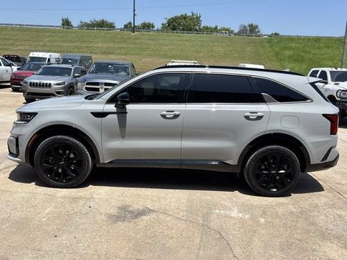 Used 2023 Kia Sorento SX AWD/4WD image 10
