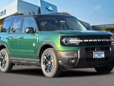 New 2025 Ford Bronco Sport Outer Banks w/ Outer Banks Tech Package+ image 2