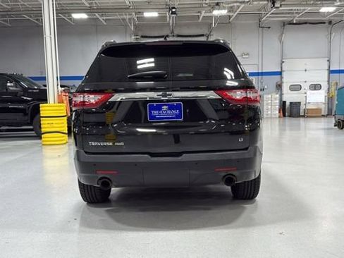 Used 2020 Chevrolet Traverse LT w/ LPO, Floor Liner Package AWD/4WD image 8