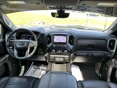 Used 2023 GMC Sierra 3500 Denali w/ Denali Ultimate Package AWD/4WD image 10