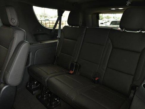 Used 2024 Chevrolet Suburban High Country AWD/4WD image 19