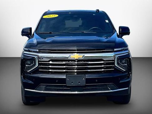 Used 2025 Chevrolet Tahoe LT AWD/4WD image 3