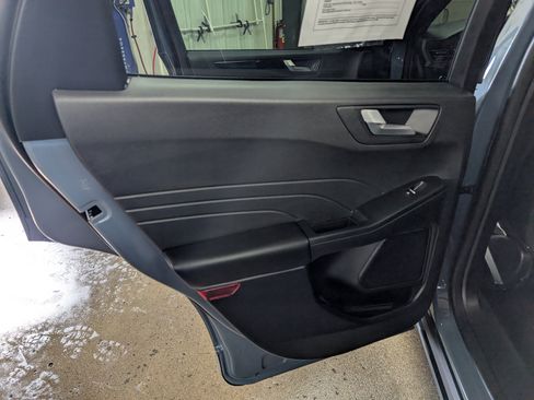 Used 2025 Ford Escape ST-Line w/ Tech Pack #1 AWD/4WD image 10