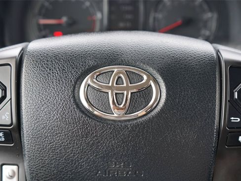Used 2020 Toyota 4Runner SR5 Premium AWD/4WD image 16