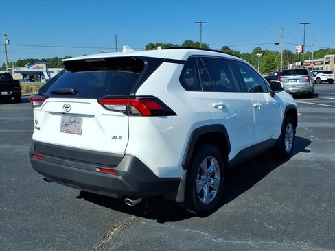 Used 2025 Toyota RAV4 XLE w/ Convenience Package FWD image 19