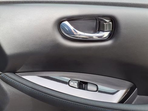 Certified 2022 Nissan Leaf SV FWD image 26
