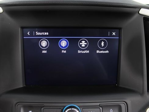 Used 2024 GMC Terrain SLE w/ Driver Convenience Package FWD image 5
