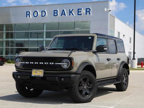 Certified 2025 Ford Bronco Outer Banks AWD/4WD image 1