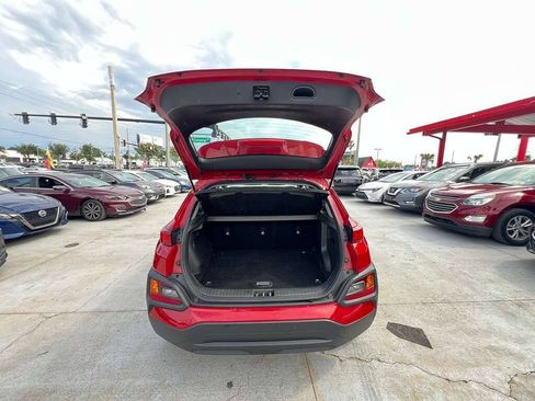 Used 2021 Hyundai Kona SE FWD image 7