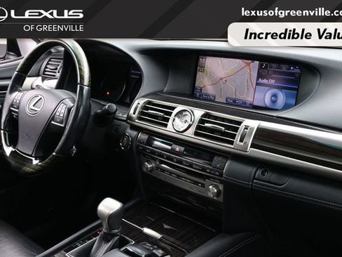 Used 2013 Lexus LS 460 w/ Comfort Pkg RWD image 28