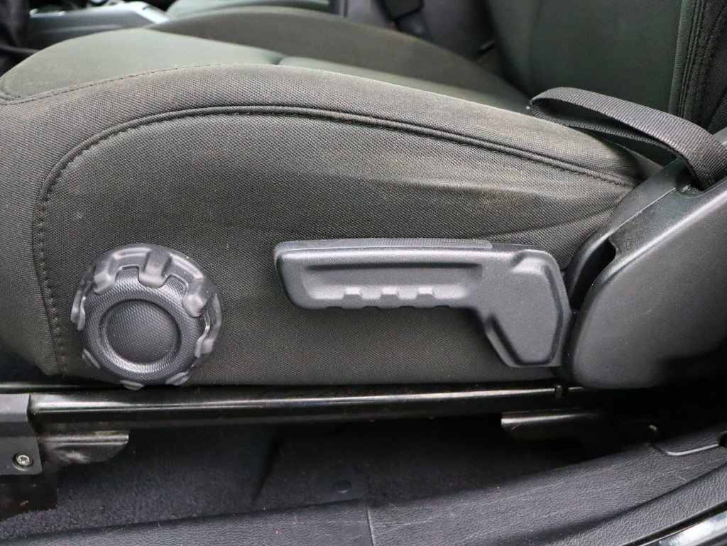 Used 2020 Jeep Wrangler Sport AWD/4WD image 11