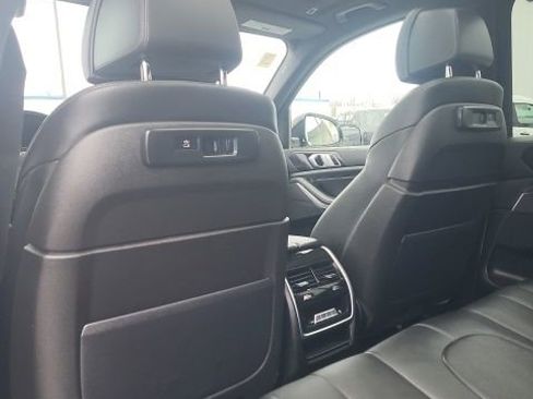 Used 2022 BMW X5 xDrive40i w/ M Sport Package AWD/4WD image 14