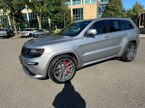 Used 2015 Jeep Grand Cherokee SRT w/ Trailer Tow Group IV AWD/4WD image 2