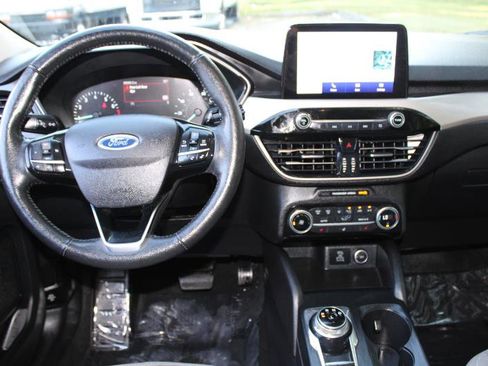 Used 2021 Ford Escape SE w/ Cold Weather Package image 13