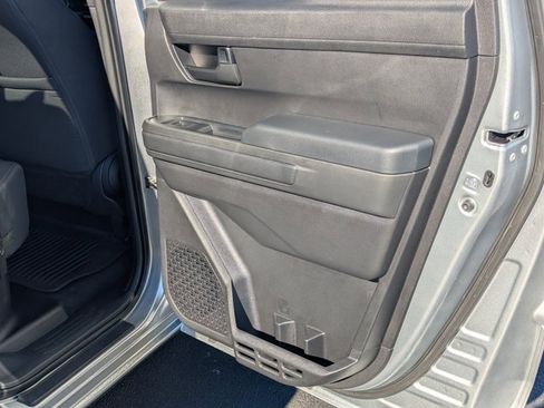Used 2025 Toyota Tacoma SR image 15