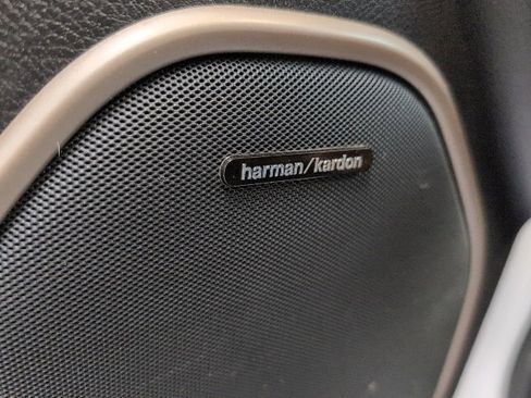 Used 2017 Jeep Grand Cherokee Summit image 18