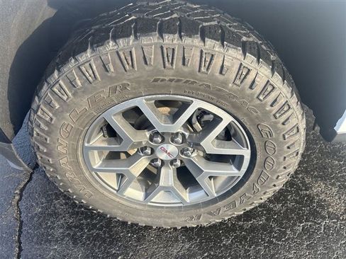 Used 2022 GMC Canyon AT4 w/ Trailering Package image 30