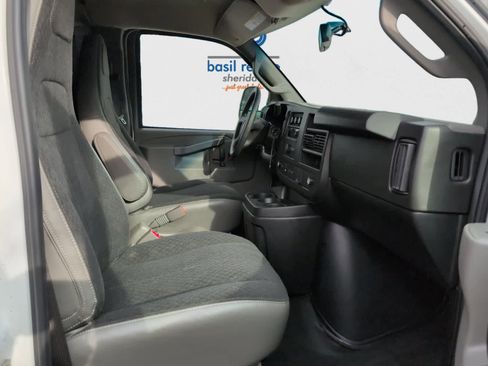 Used 2023 GMC Savana 2500 w/ Driver Convenience Package RWD image 19