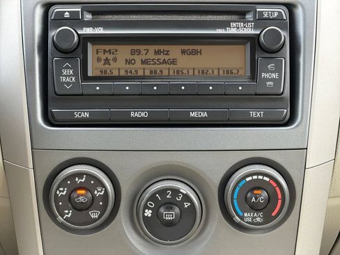 Used 2012 Toyota Corolla LE FWD image 12