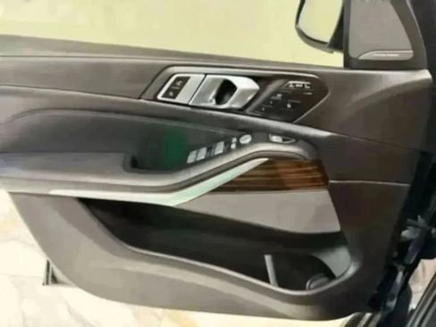 Used 2023 BMW X7 xDrive40i image 50