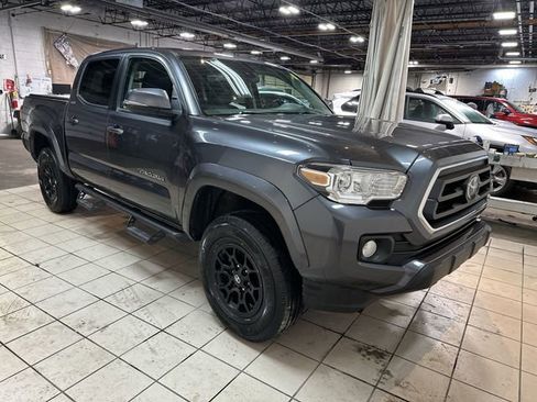Used 2021 Toyota Tacoma 4x4 Double Cab image 11