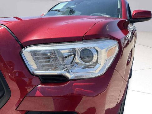 Used 2022 Toyota Tacoma SR w/ SR Convenience Package RWD image 13