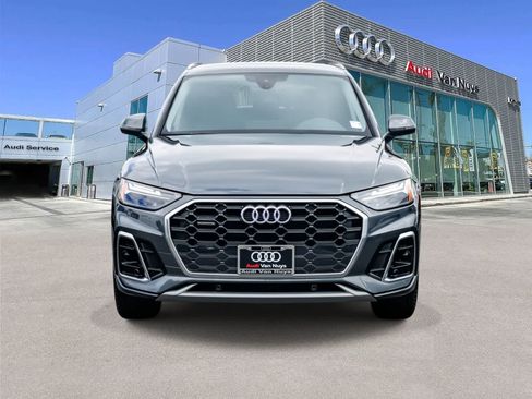 Used 2023 Audi Q5 2.0T Premium w/ Convenience Package image 6