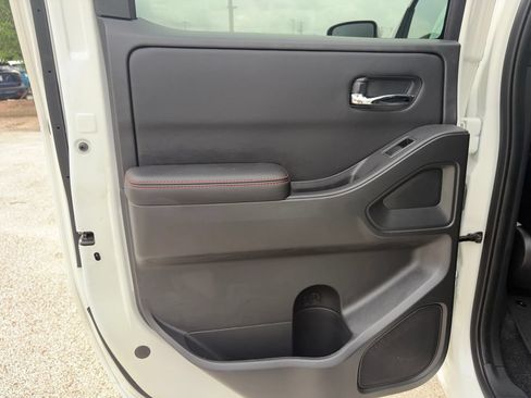 Certified 2025 Nissan Frontier PRO-4X w/ Pro Premium Package AWD/4WD image 29