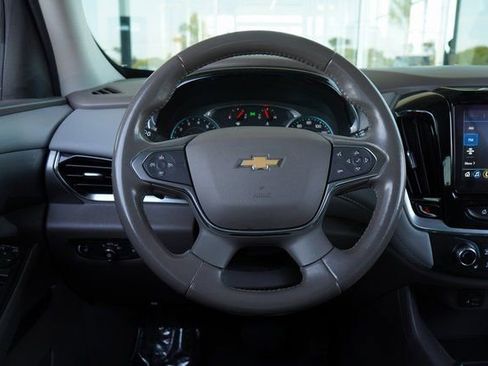 Used 2020 Chevrolet Traverse LT w/ LT Premium Package image 16