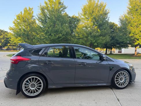 Used 2017 Ford Focus RS AWD/4WD image 7